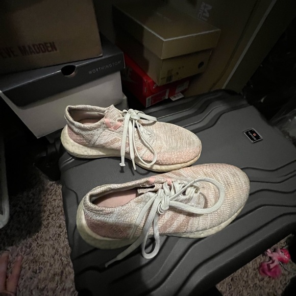 Adidas size 4 - Picture 1 of 6